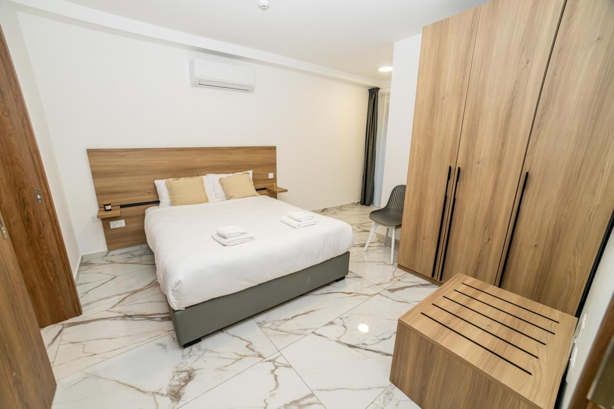 Modern Escape 3-bedroom Maisonette With Free Parking *